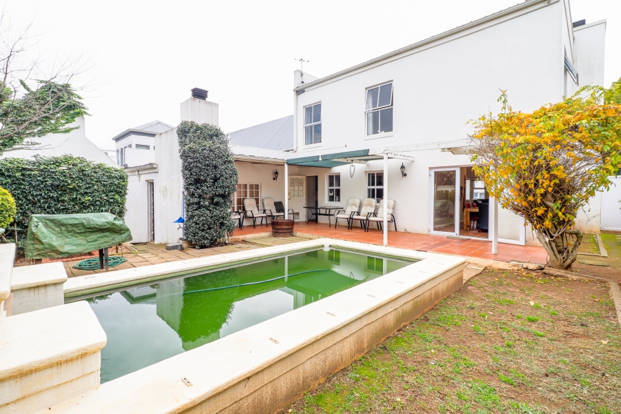 3 Bedroom Property for Sale in Paradyskloof Western Cape